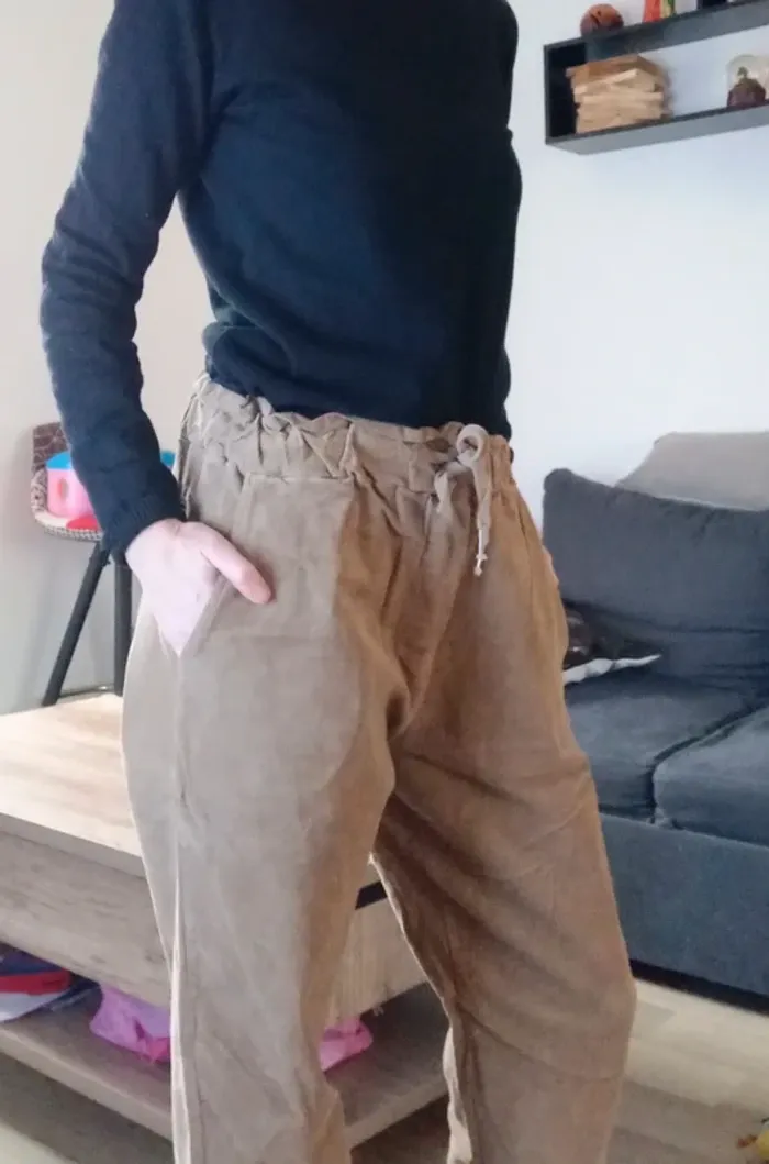Pantalon en velours L/XL - photo numéro 2