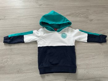 Pull à capuche Guess taille 3 ans