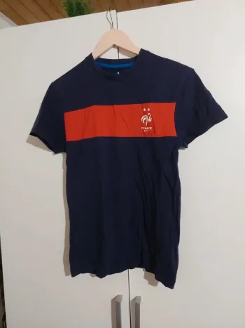 T shirt football