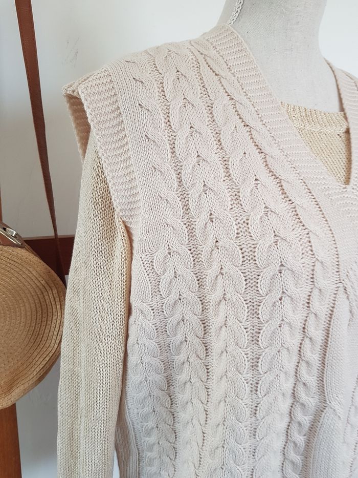 Pull écru sans manches torsadé devant. Taille 42/44. 54cm aux aisselles. - photo numéro 4
