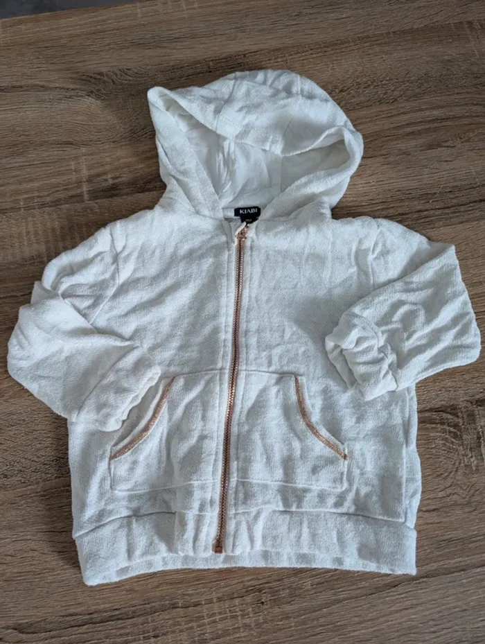 Gilet a capuche crème