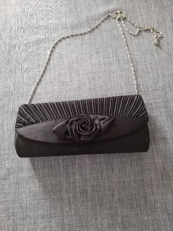 Petite pochette satinée