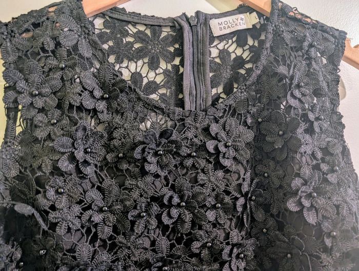 Robe noire fleurs brodées perles Molly Bracken taille L - photo numéro 3