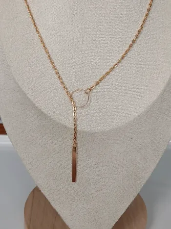 Collier doré tendance cercle & barre style Lou.Yetu