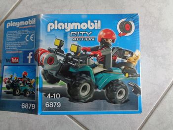Quad avec treuil et bandit city action playmobil 6879