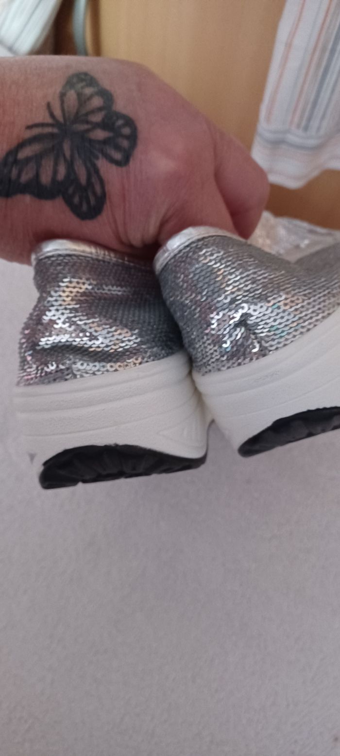 Très belles paires de chaussures fille Pointure 35 - photo numéro 3