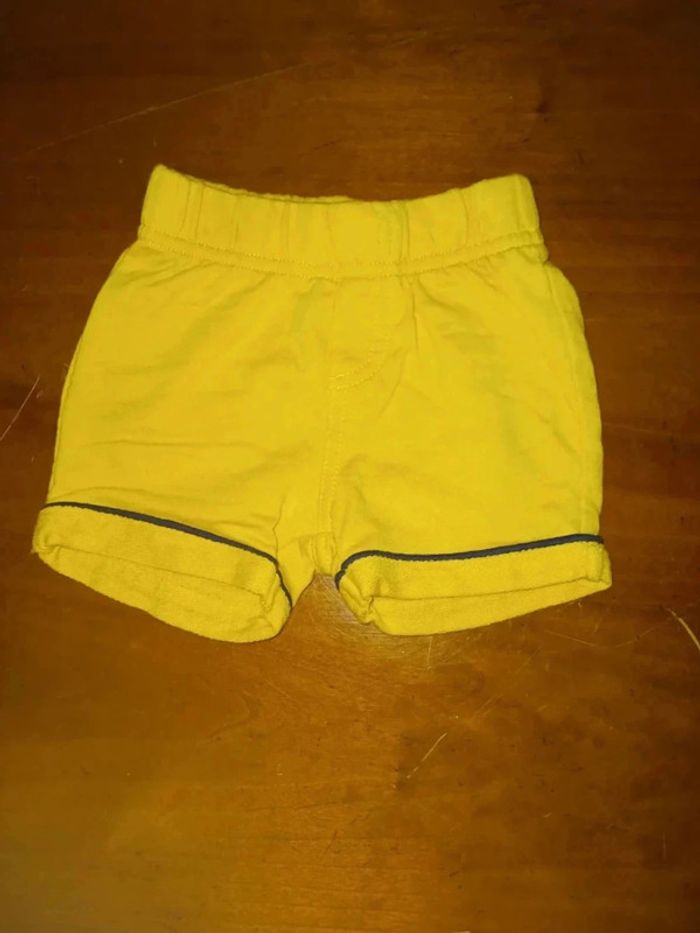 Short moutarde 3 mois influx