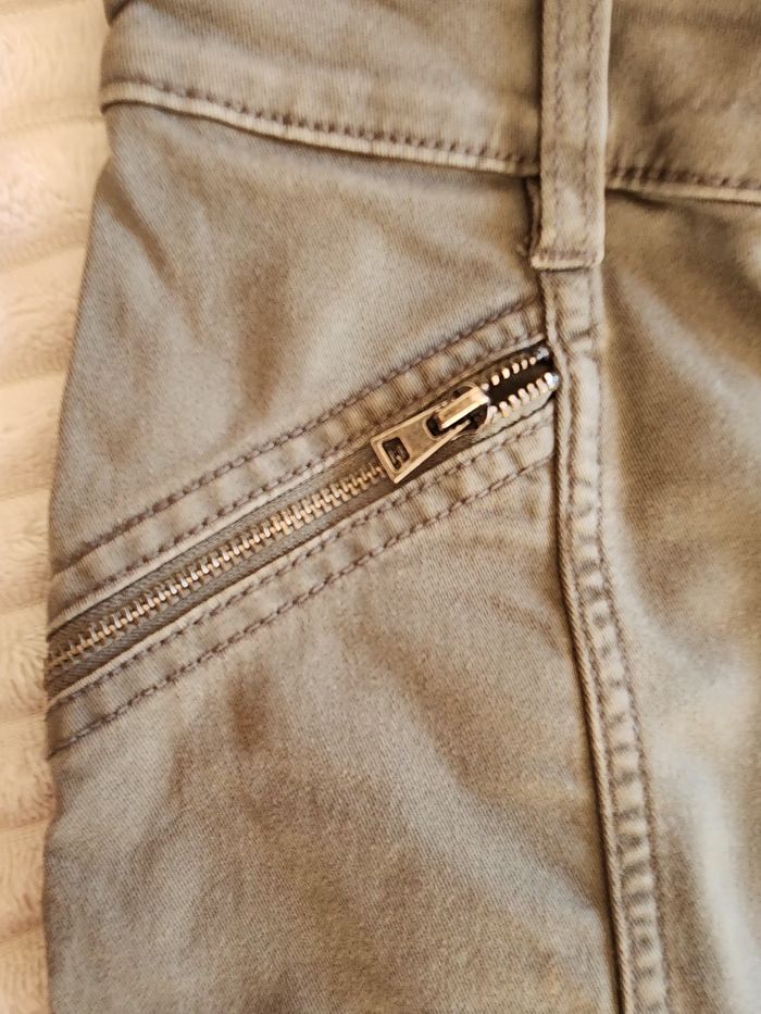 Jean kaki slim H&M – Taille 38 – Très bon état - photo numéro 4