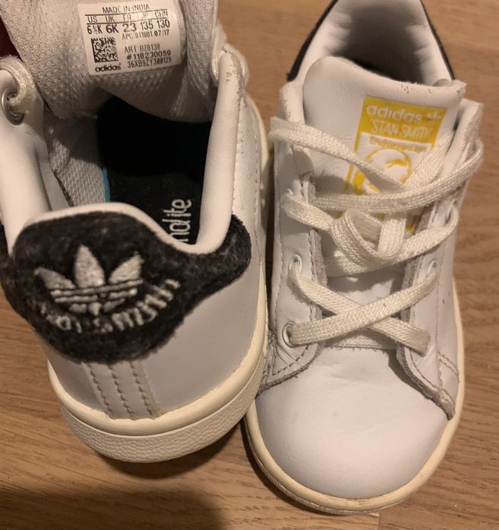 Vraies Stan smith taille 23 - photo numéro 3