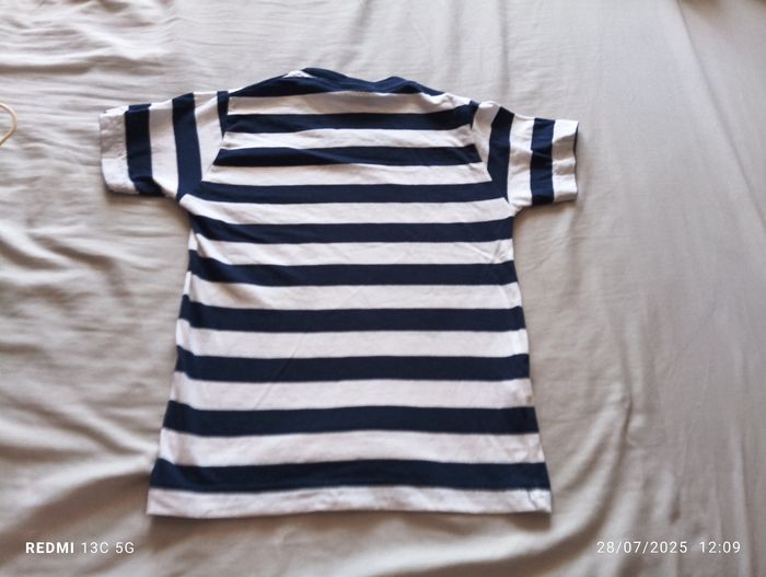 T-shirt taille 4/5 ans - photo numéro 3