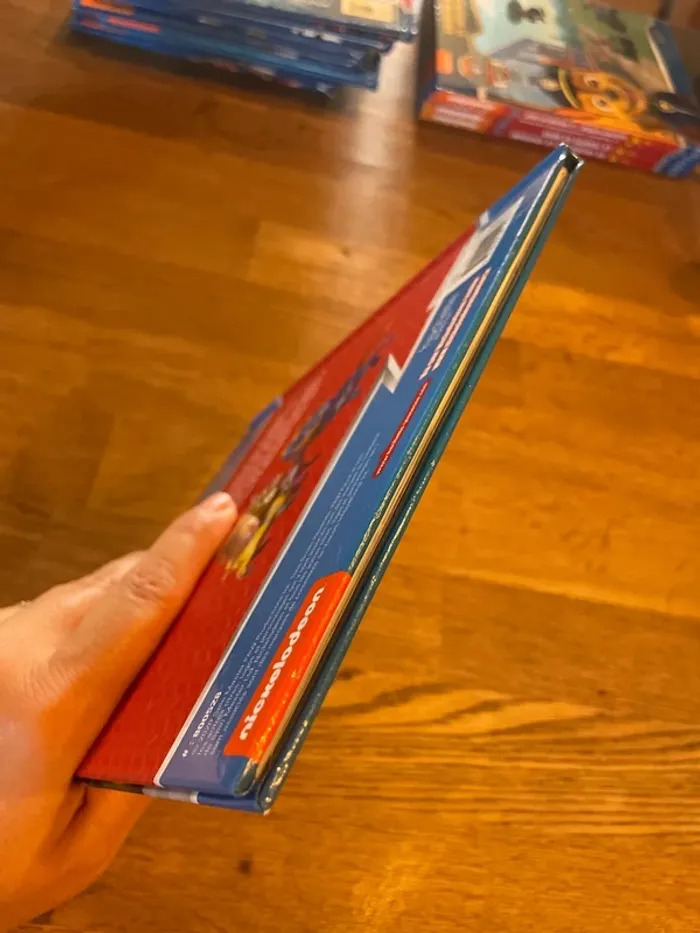 Livre Attention aux super-chatons ! de la super Pat Patrouille Mighty pups Super Paws Paw Patrol - photo numéro 6