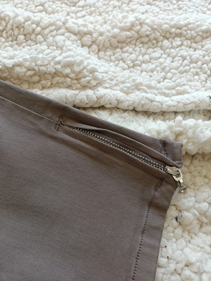Pantalon taupe gris Bréal avec détails zippés grunge gothique - photo numéro 5