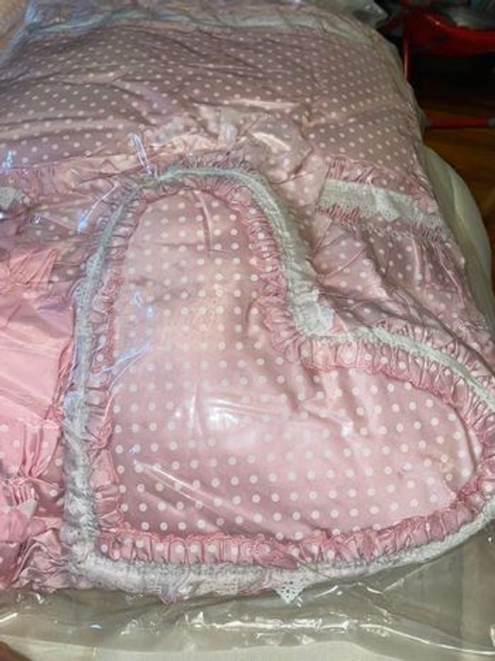 Ensemble Chambre petit pois Couette+Rideau+3 Taies d’oreiller