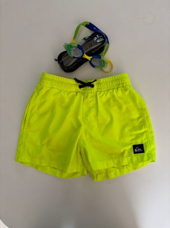Short de bain et lunettes de natation piscine Quiksilver 10ans