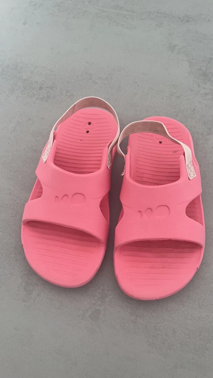 Sandale de piscine - photo numéro 2