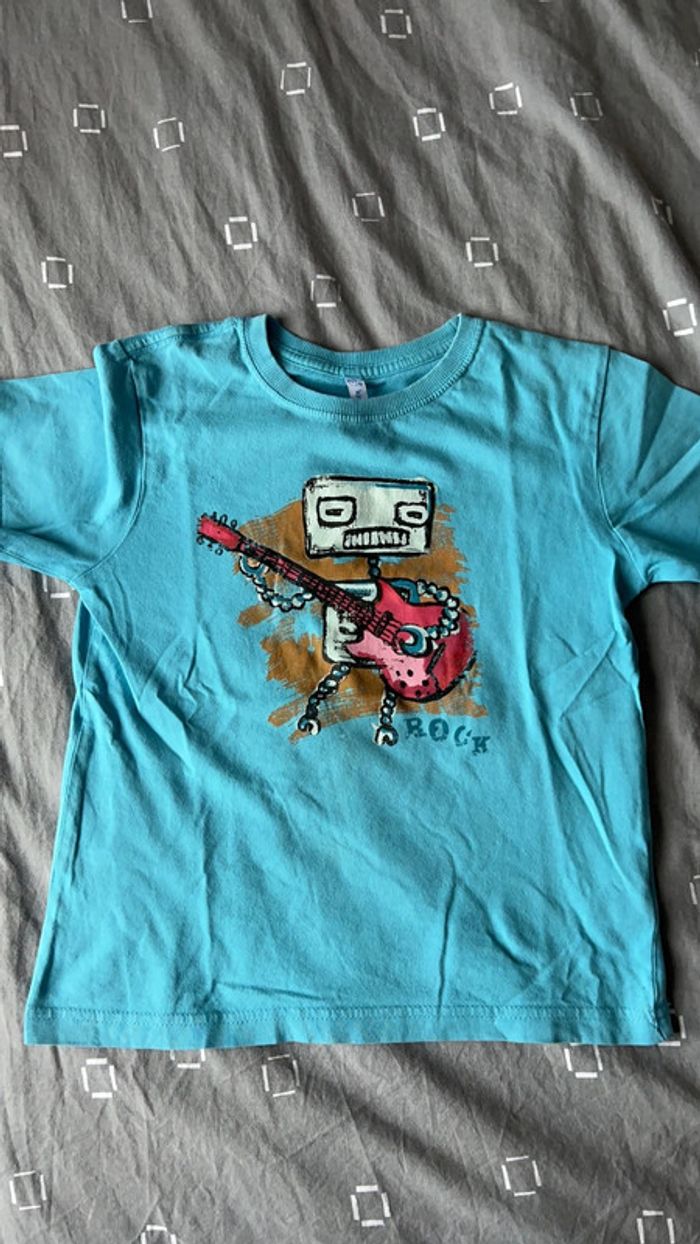 Teeshirt manches courtes Robot et guitare 8 ans