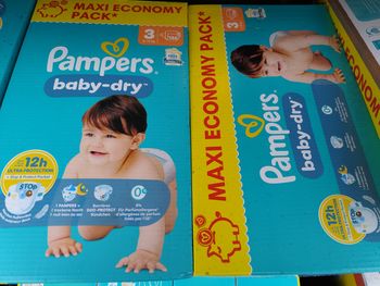 Lot de 2 paquets Pampers taille 3