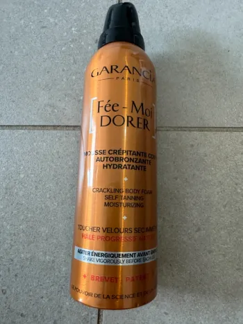 Garancia Fée-Moi Dorer mousse crépitante corps autobronzante hydratante 200mL