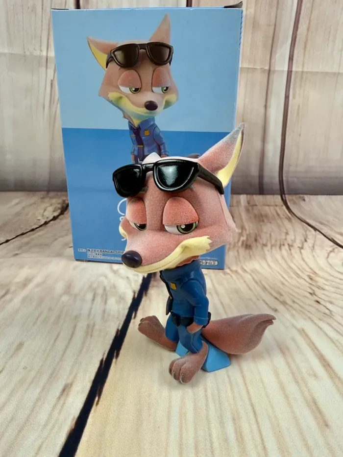 Figurine authentique Disney Japon Zootopie Nick Wilde Fluffy Puffy - tenue de policier - photo numéro 5