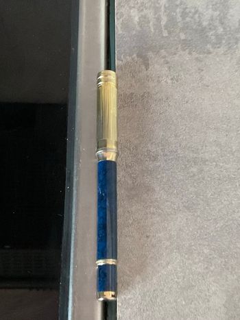 Stylo plume, bleu marine et doré
