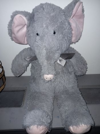 Très grand éléphant  max et sax