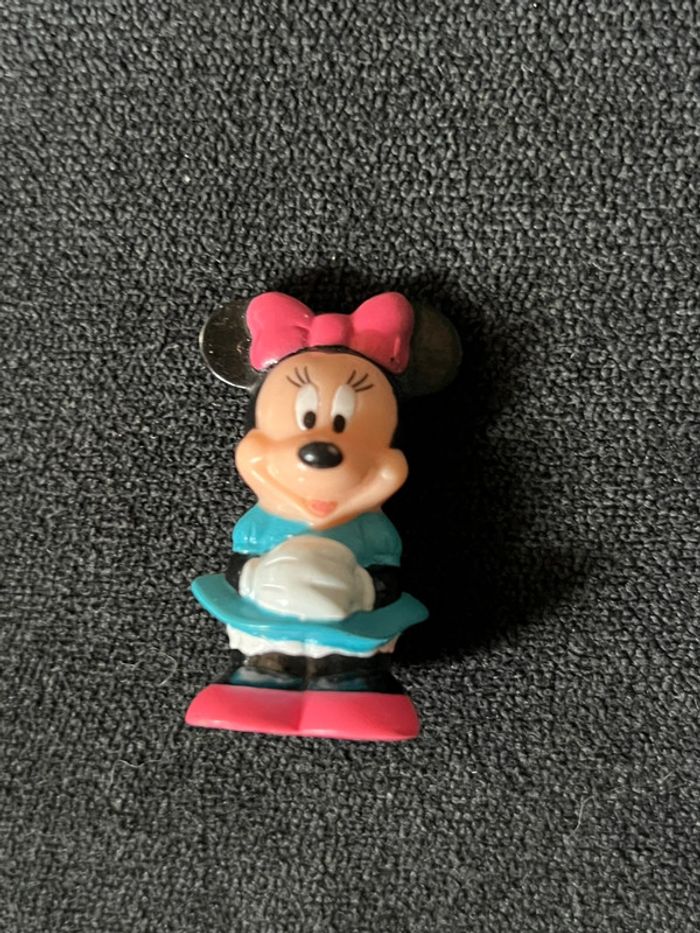 Minnie figurine