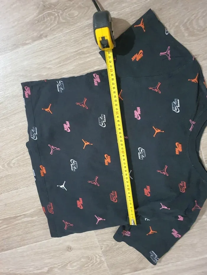 Tee shirt crop top Jordan taille 12-13 ans - photo numéro 4