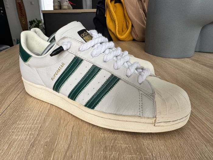 Adidas superstar verte et crème