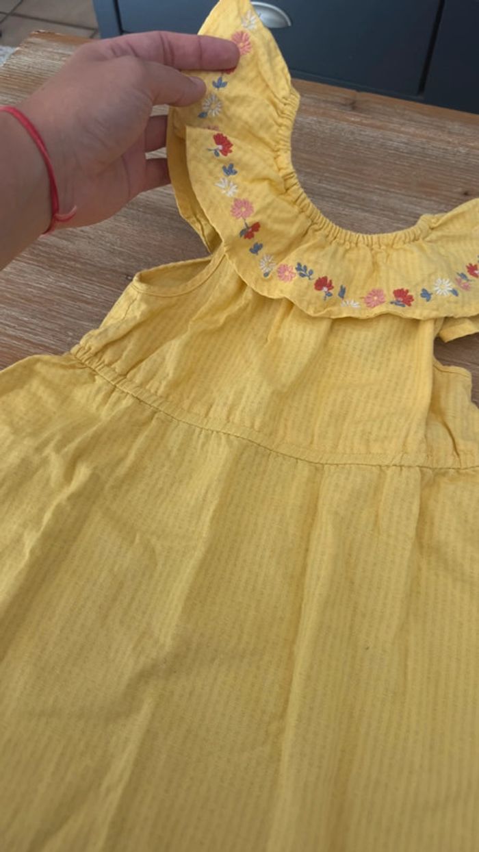 Robe 3 ans - photo numéro 2