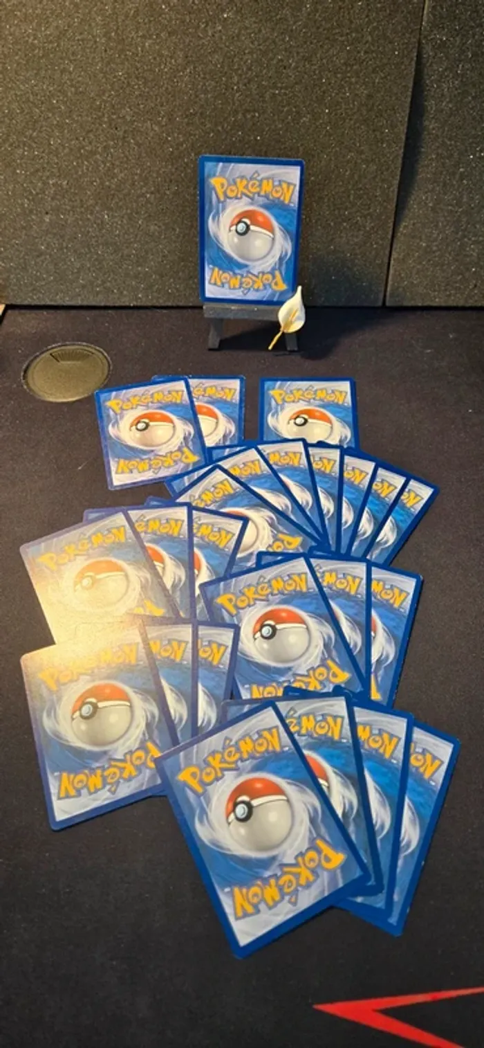 Lot de cartes Pokemon de différentes séries - photo numéro 3
