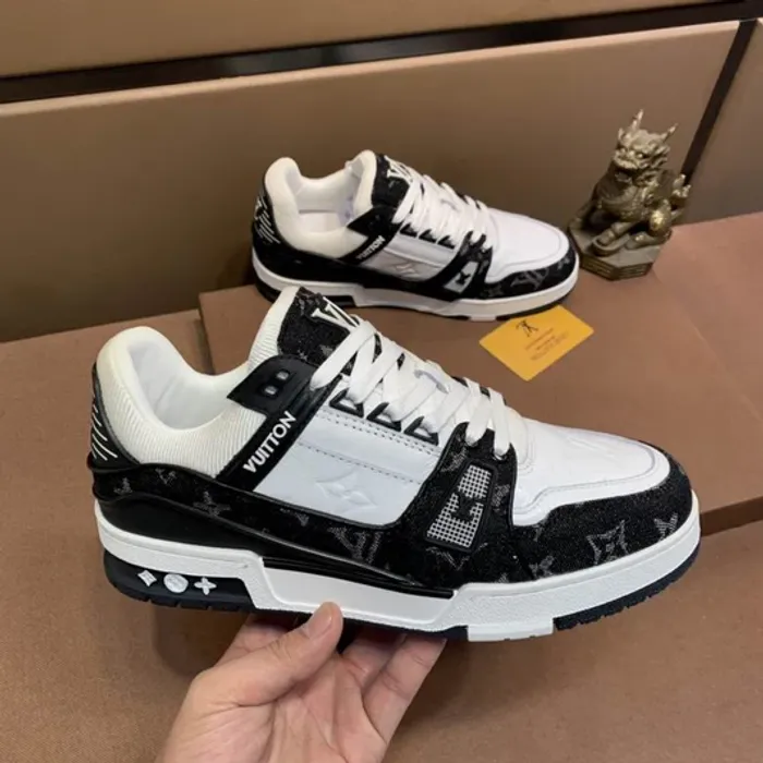 Basket LV Louis vuitton noir blanc 42 - photo numéro 2