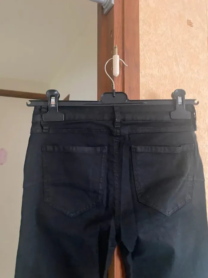 Pantalon noir ZARA – Taille 36 – Style urbain & tendance 🖤 - photo numéro 6