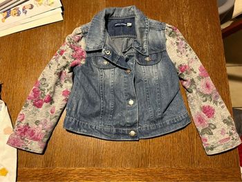 Veste en jean et tissu