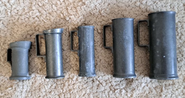 🍽 Lot de 5 mesures miniatures en étain - photo numéro 2