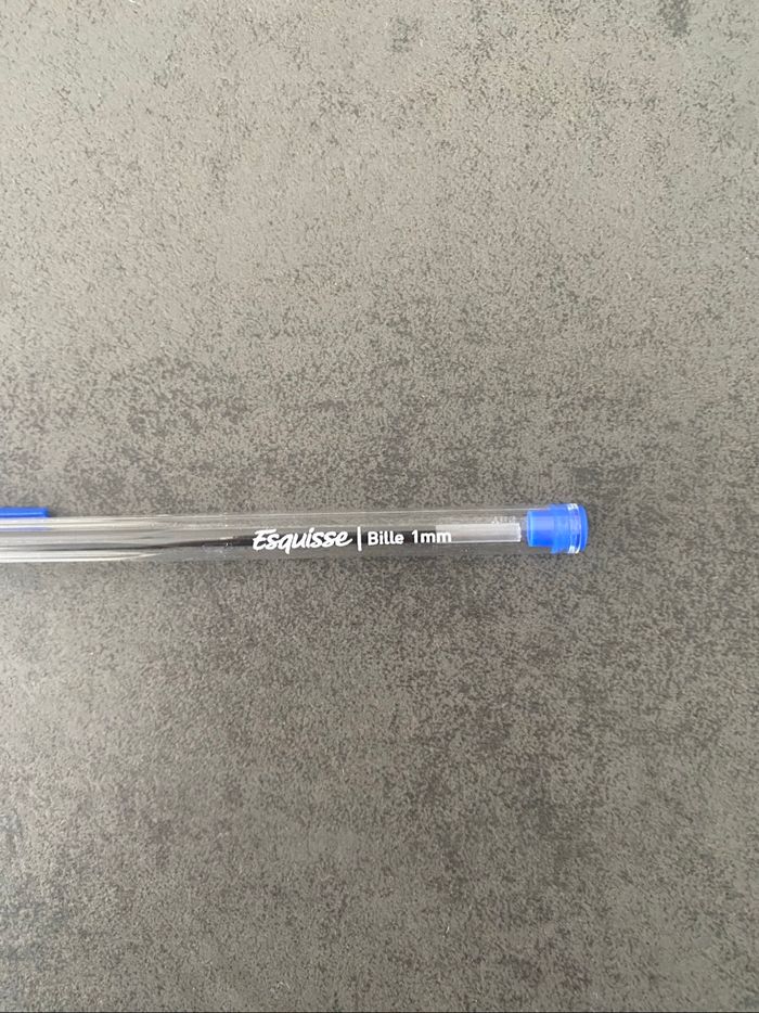 stylo bleu - photo numéro 2