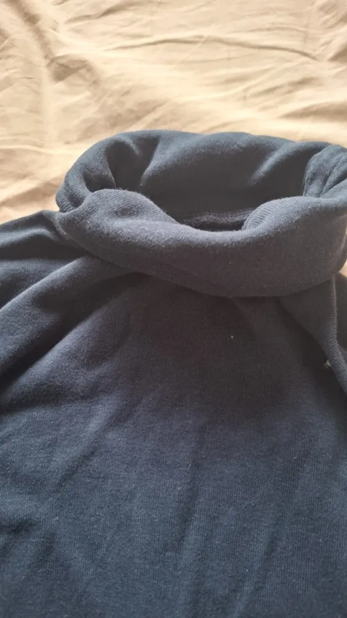 T-shirt manches longues bleu marine – 8 ans - photo numéro 3