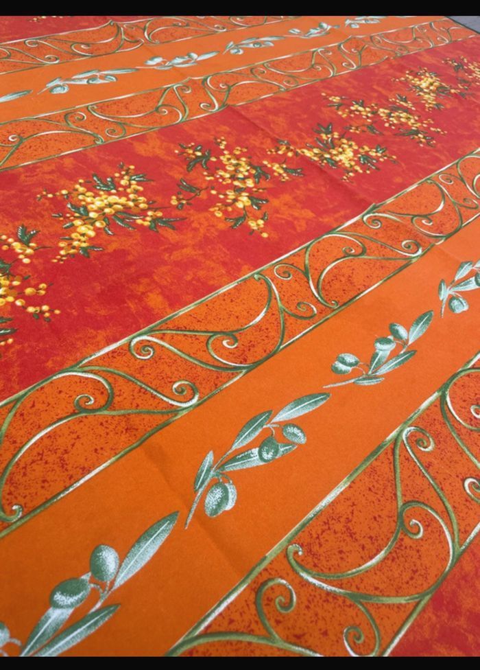 Nappe provençale infroissable