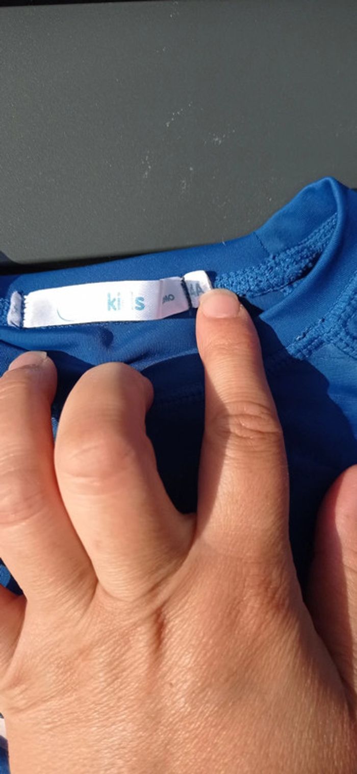 Haut de bain 4 ans - photo numéro 2