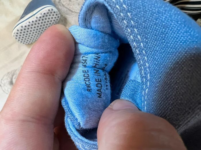 Très belles chaussures de bébé - photo numéro 4