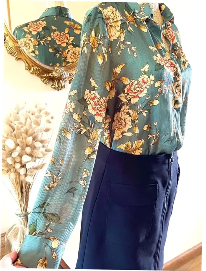 Sublime blouse chemise manche longue à boutonnage fluide motif floral Zara - photo numéro 8