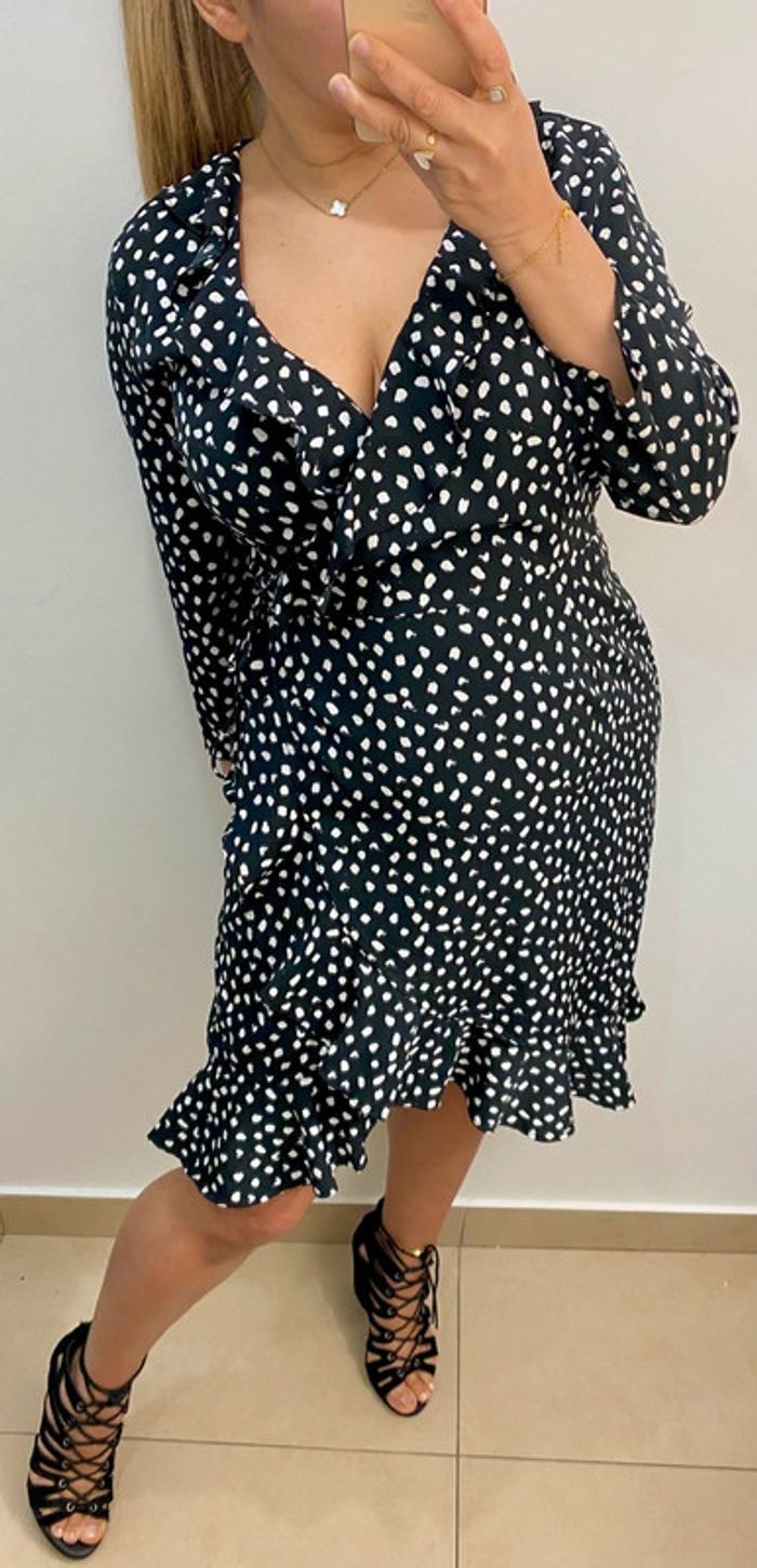 Jolie Robe Porte Feuille Imprimée Avec Volant Taille M - photo numéro 3