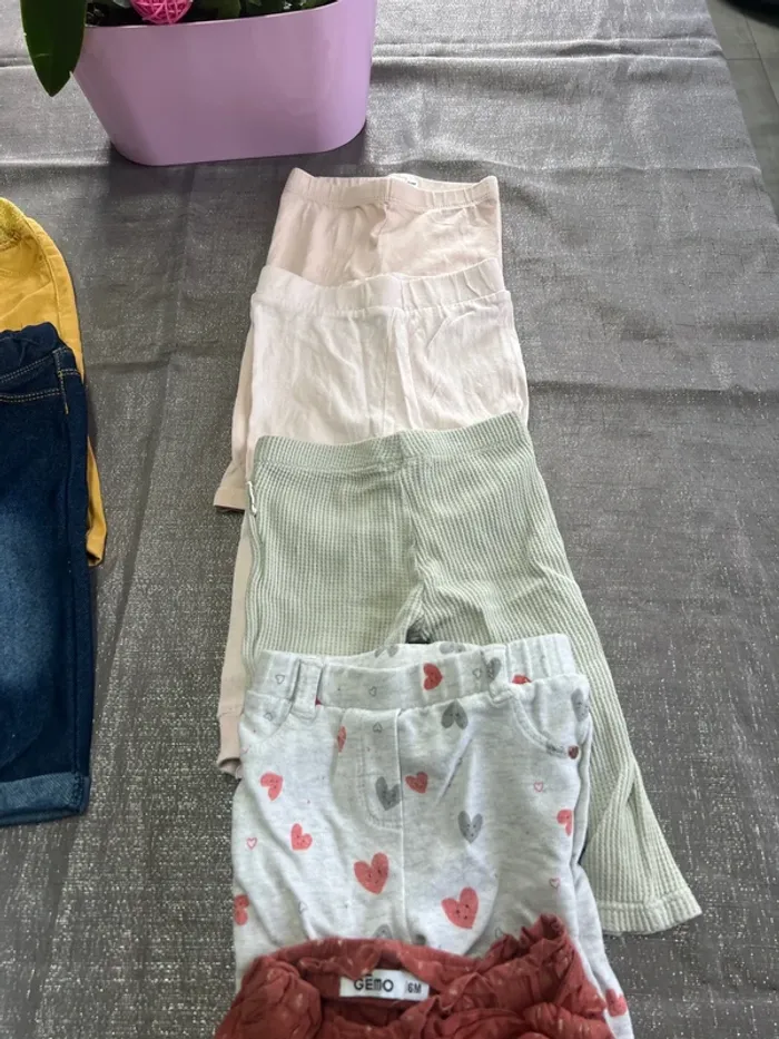 Lot Pantalon 6 mois - photo numéro 5
