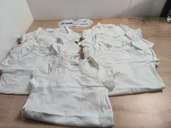 Lot de 7 bodies MC 12-24 mois