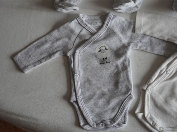 Lot In extenso 50 cm Naissance : 2 Pyjamas velours + 2 Bodies ML - photo numéro 6