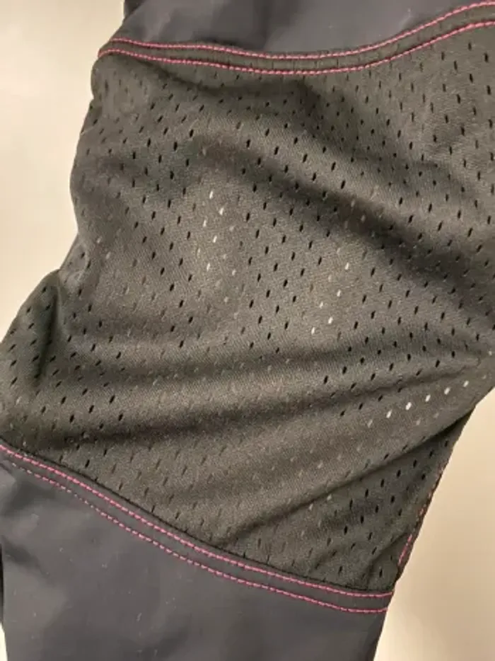 Legging sport rose et noir Byskinperf - photo numéro 6