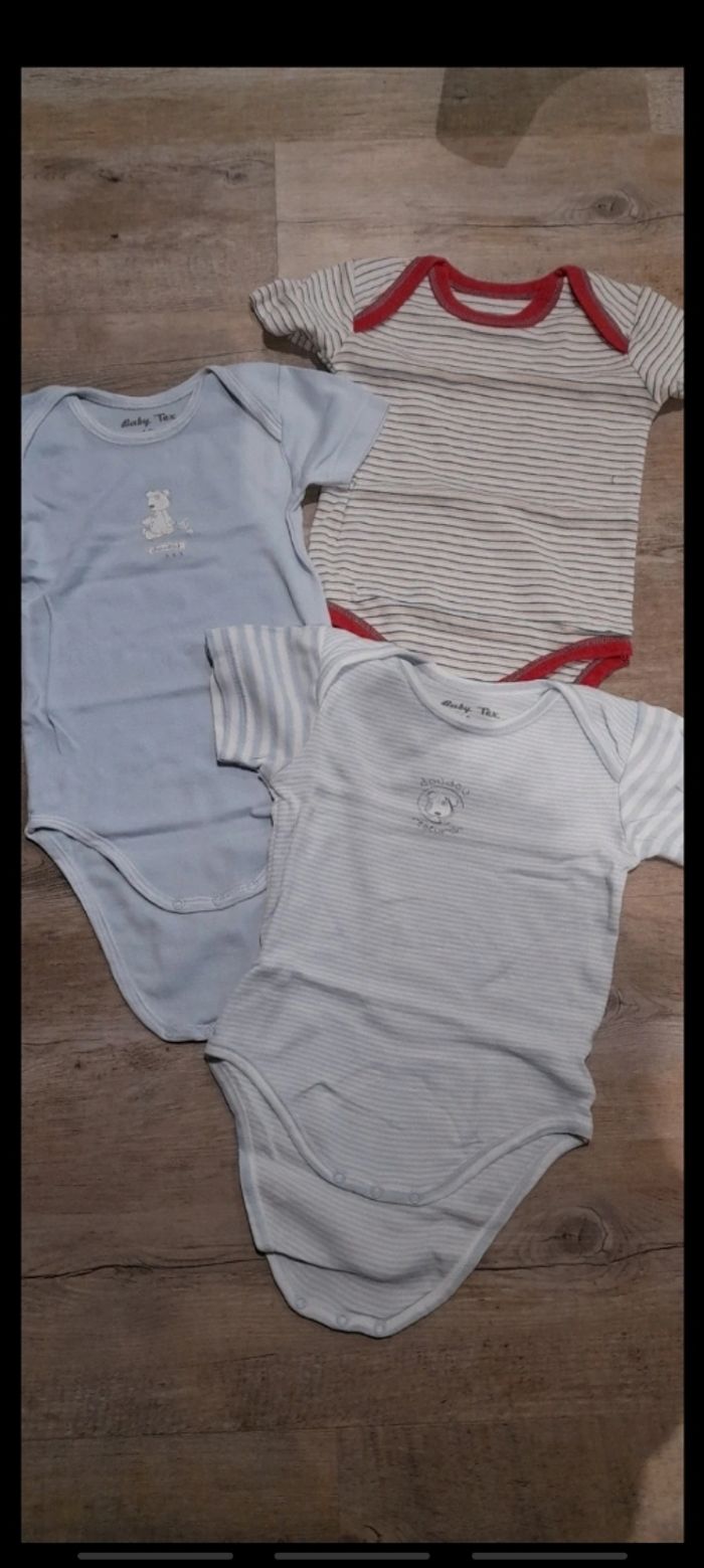 Lot de 3 bodies manches courtes
