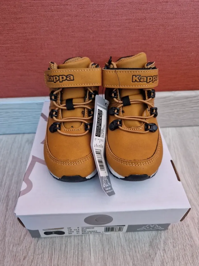 Baskets Kappa neuves taille 23