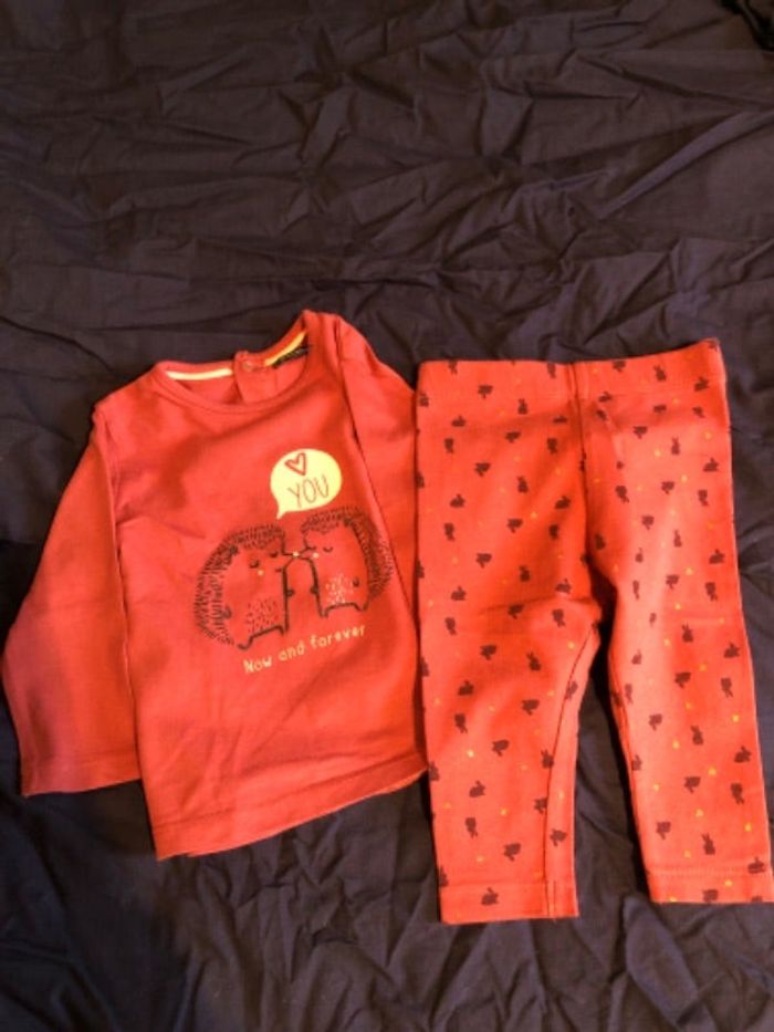 Ensemble legging et t-shirt manches longues