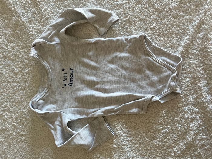 Lot de 4 bodies bébé garçon taille 18 mois - photo numéro 2