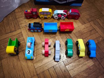 Lot Thomas le train + train Peppa Pig + voitures en bois